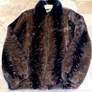 Pamela McCoy Faux Fur Coat Medium